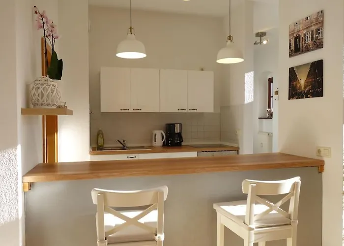 Apartment Cosy Studio, Sunny Balcony In It-district Neustadt *