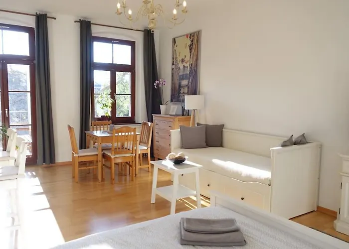 Cosy Studio, Sunny Balcony In It-district Neustadt